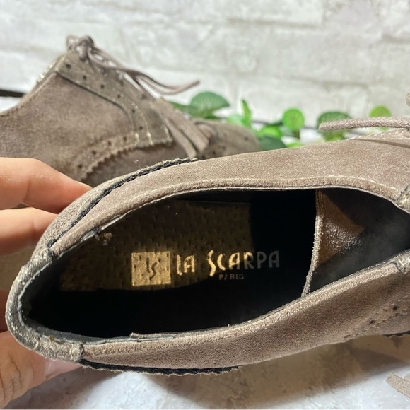 NWOT La Scarpa Gray and Glittery Heeled ankle boots with fringed shoe laces 36 - Picture 5 of 7